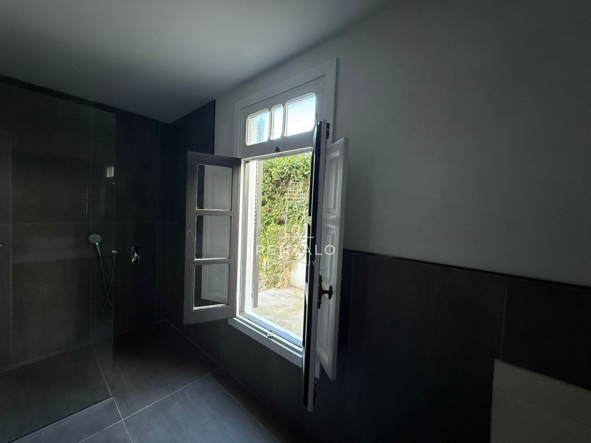 Casa ID.1075 - Casa en venta peninsula de Punta del este 4 dormitorios 