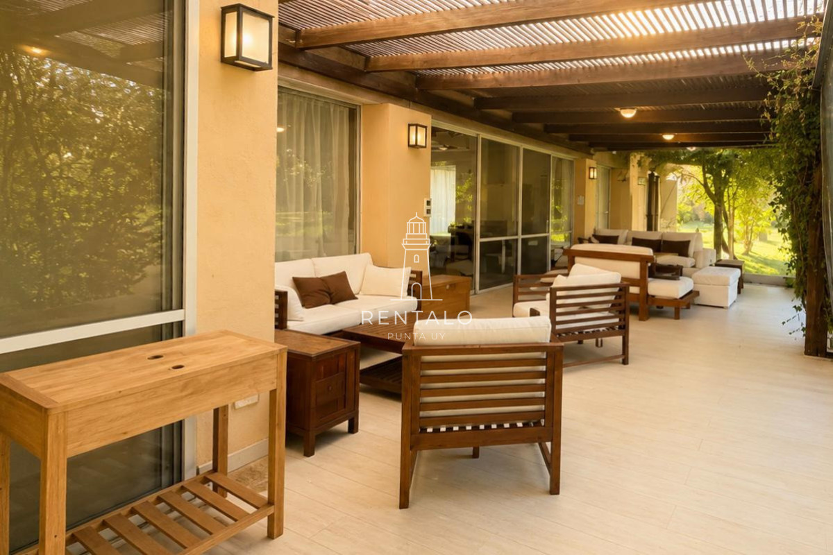 Casa ID.1305 - Casa en venta Rincon del Indio, Punta del este.