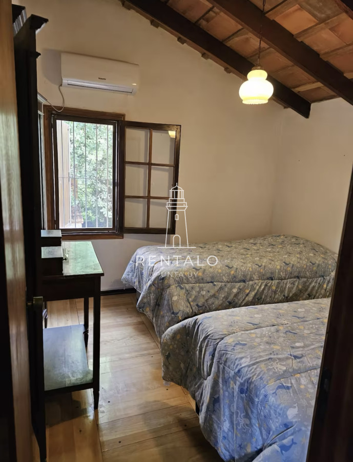 Casa ID.547 - Casa en alquiler en Punta del este de 5 dormitorios con piscina 