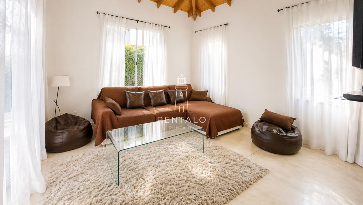 Casa ID.1305 - Casa en venta Rincon del Indio, Punta del este.