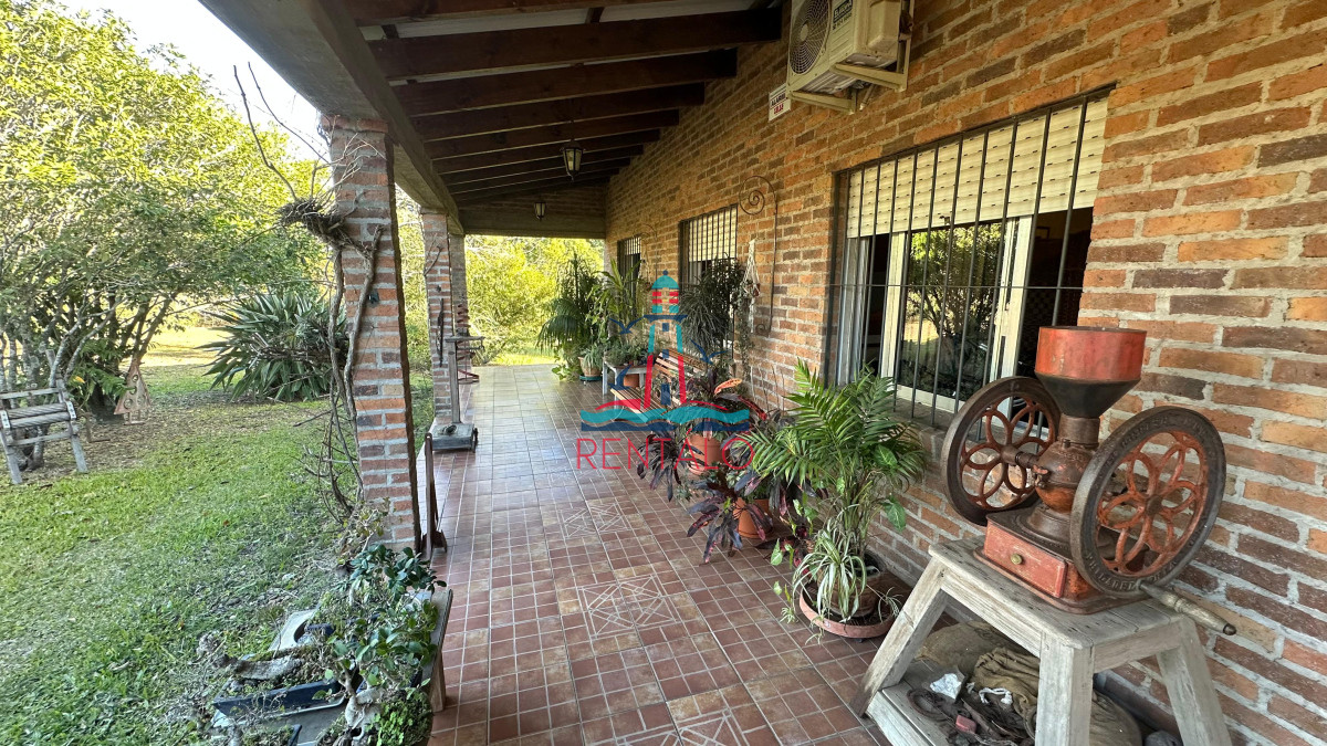 Casa ID.446 - Casa de 4 dormitorios en Salto con piscina 