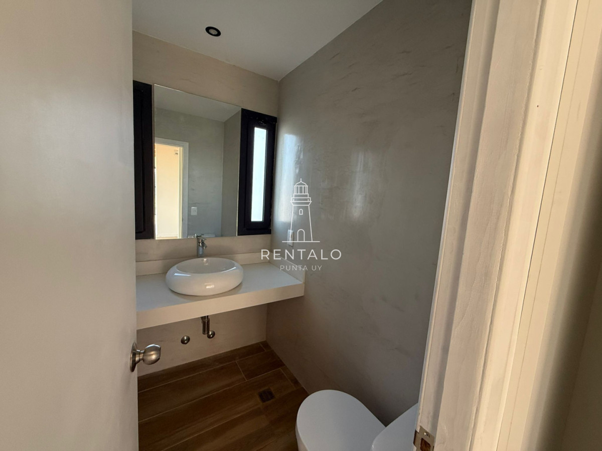 Casa ID.1075 - Casa en venta peninsula de Punta del este 4 dormitorios 