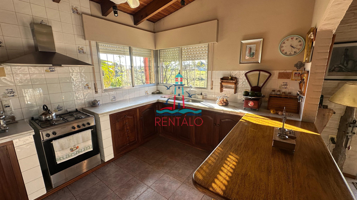 Casa ID.446 - Casa de 4 dormitorios en Salto con piscina 
