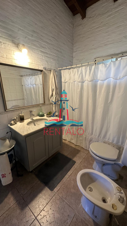 Casa ID.446 - Casa de 4 dormitorios en Salto con piscina 