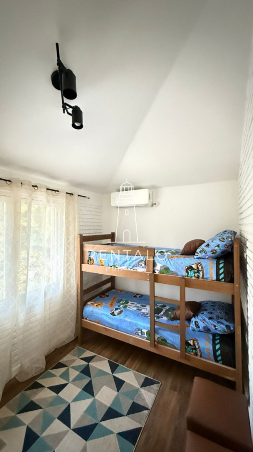 Casa ID.1313 - Casa en venta de 10 dormitorios en Punta del este con piscina