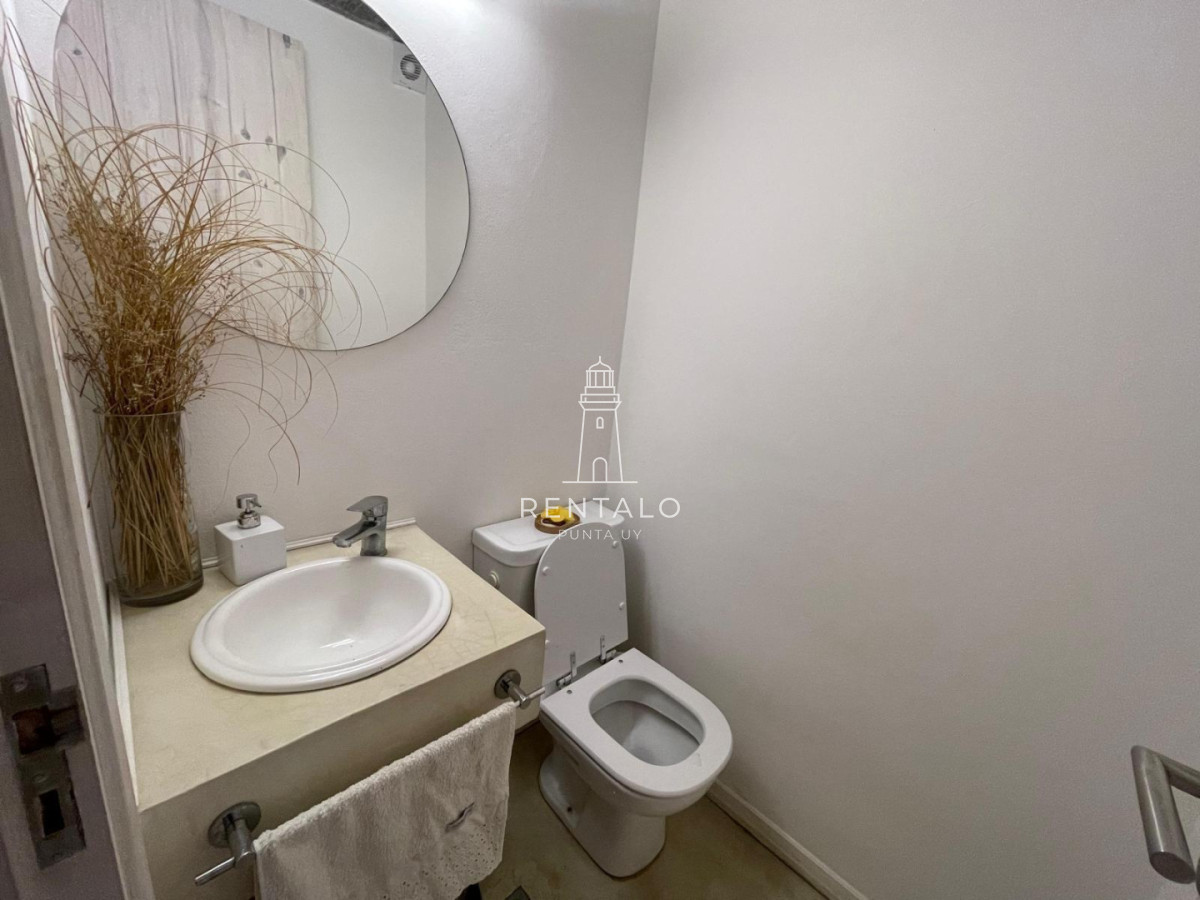 Casa ID.1305 - Casa en venta Rincon del Indio, Punta del este.