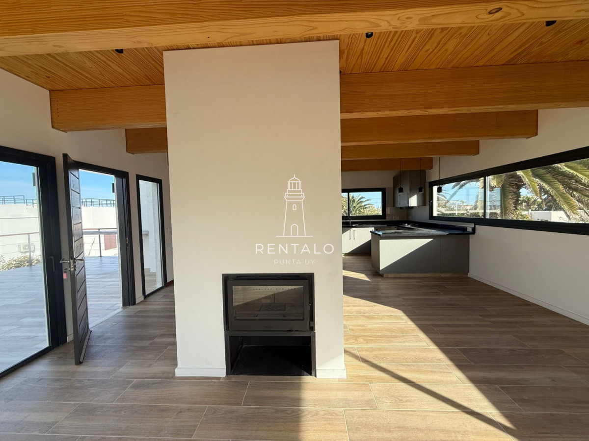 Casa ID.1075 - Casa en venta peninsula de Punta del este 4 dormitorios 