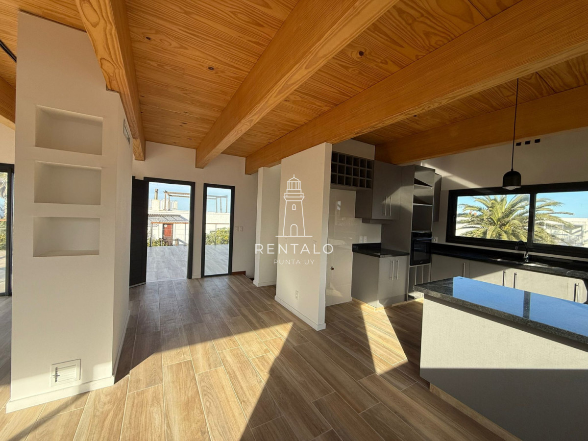 Casa ID.1075 - Casa en venta peninsula de Punta del este 4 dormitorios 