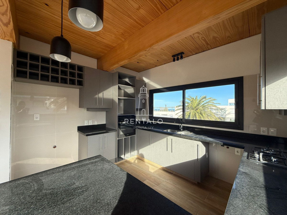 Casa ID.1075 - Casa en venta peninsula de Punta del este 4 dormitorios 