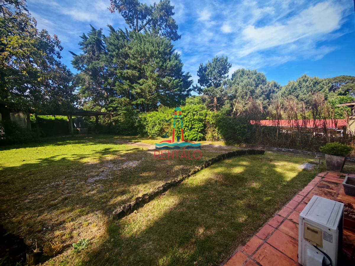 Casa ID.811 - Alquiler de temporada casa de 3 dormitorios en Punta del este 