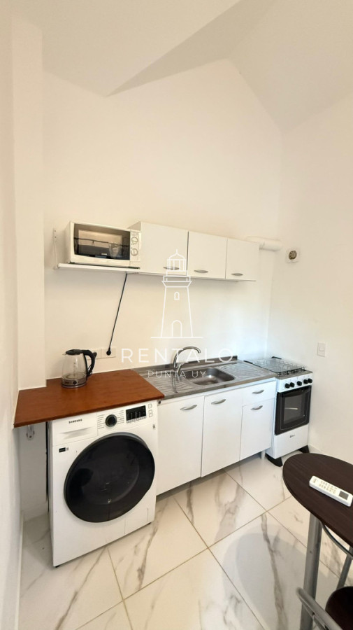 Casa ID.1313 - Casa en venta de 10 dormitorios en Punta del este con piscina