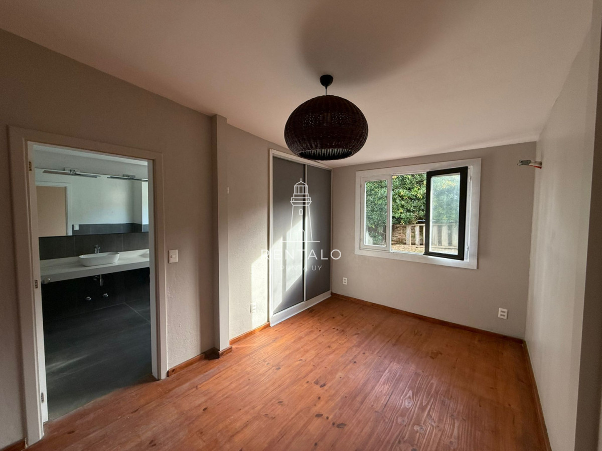 Casa ID.1075 - Casa en venta peninsula de Punta del este 4 dormitorios 
