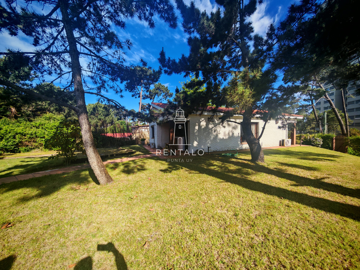 Casa ID.811 - Alquiler de temporada casa de 3 dormitorios en Punta del este 