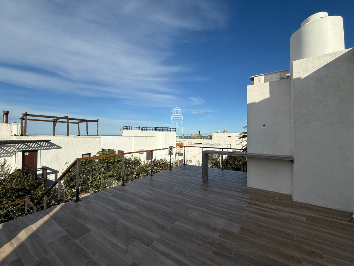 Casa ID.1075 - Casa en venta peninsula de Punta del este 4 dormitorios 