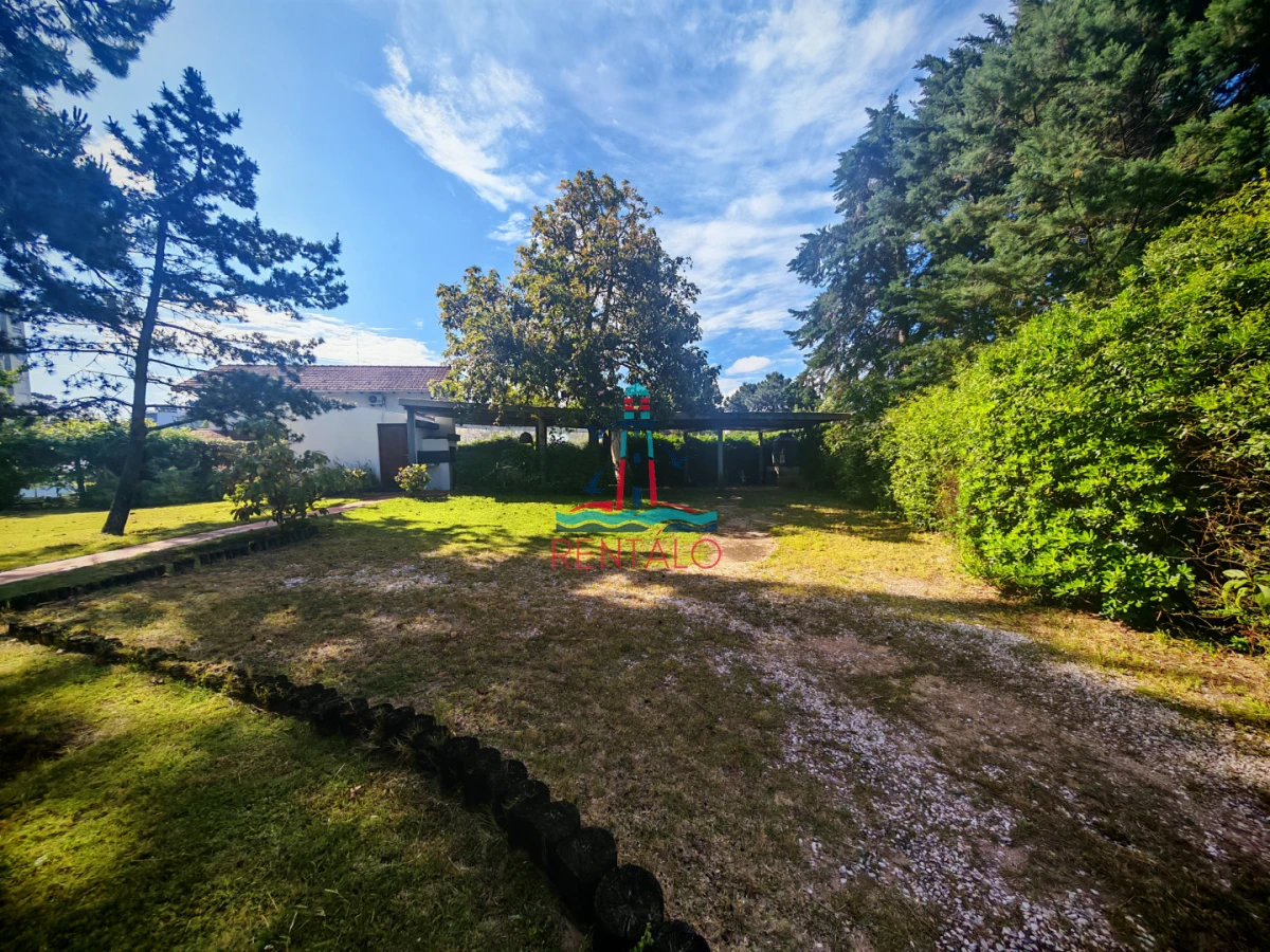 Casa ID.811 - Alquiler de temporada casa de 3 dormitorios en Punta del este 