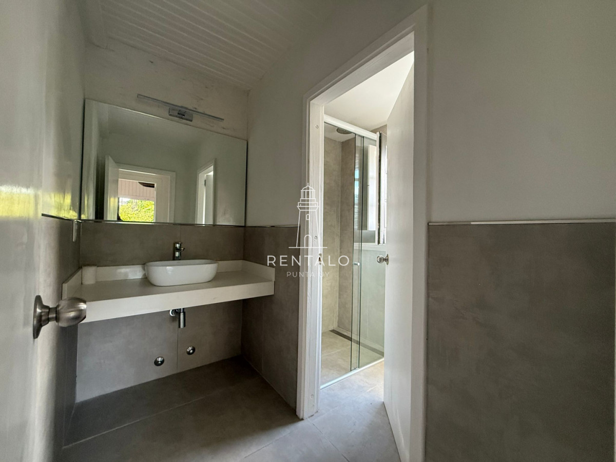 Casa ID.1075 - Casa en venta peninsula de Punta del este 4 dormitorios 