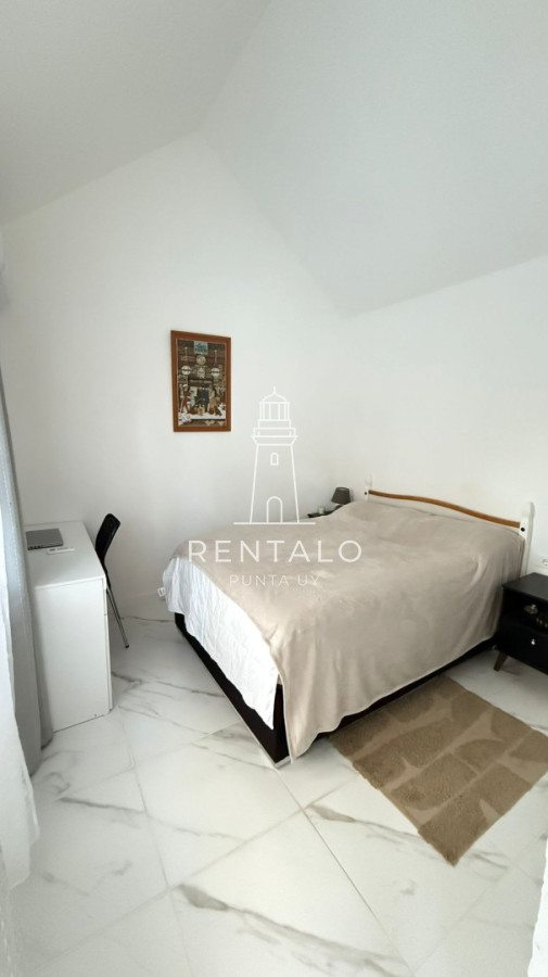 Casa ID.1313 - Casa en venta de 10 dormitorios en Punta del este con piscina