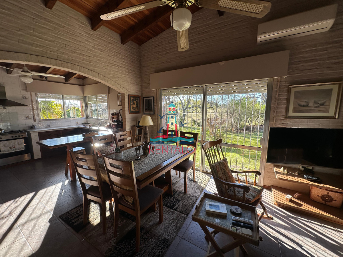 Casa ID.446 - Casa de 4 dormitorios en Salto con piscina 