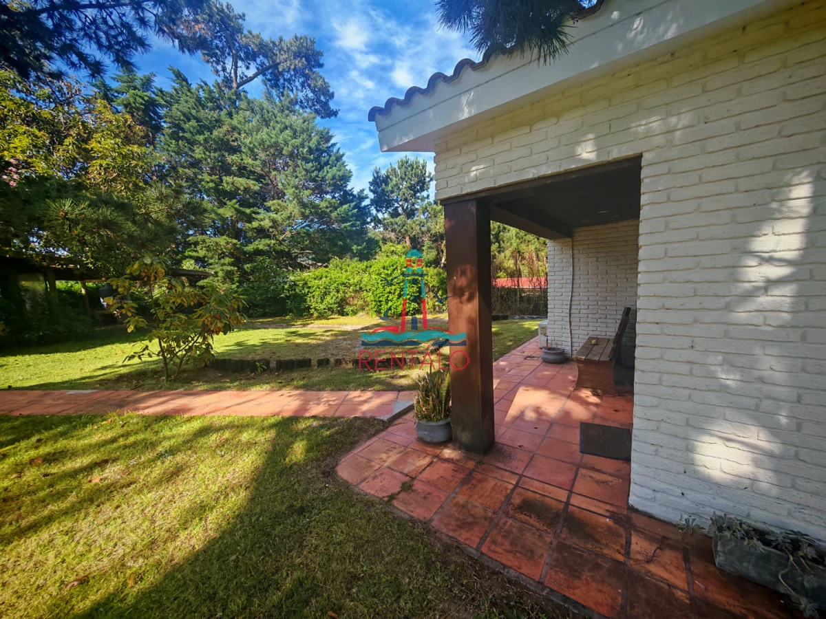 Casa ID.811 - Alquiler de temporada casa de 3 dormitorios en Punta del este 