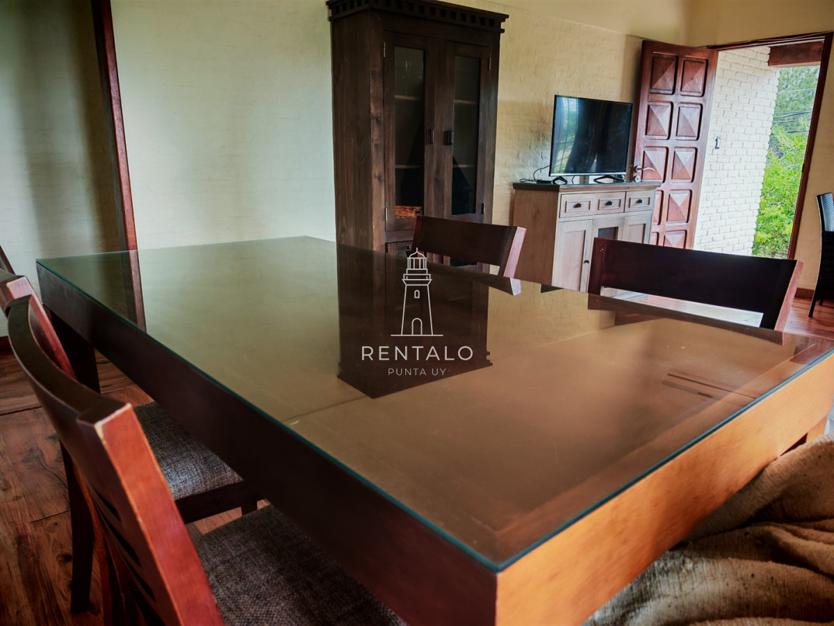 Casa ID.811 - Alquiler de temporada casa de 3 dormitorios en Punta del este 