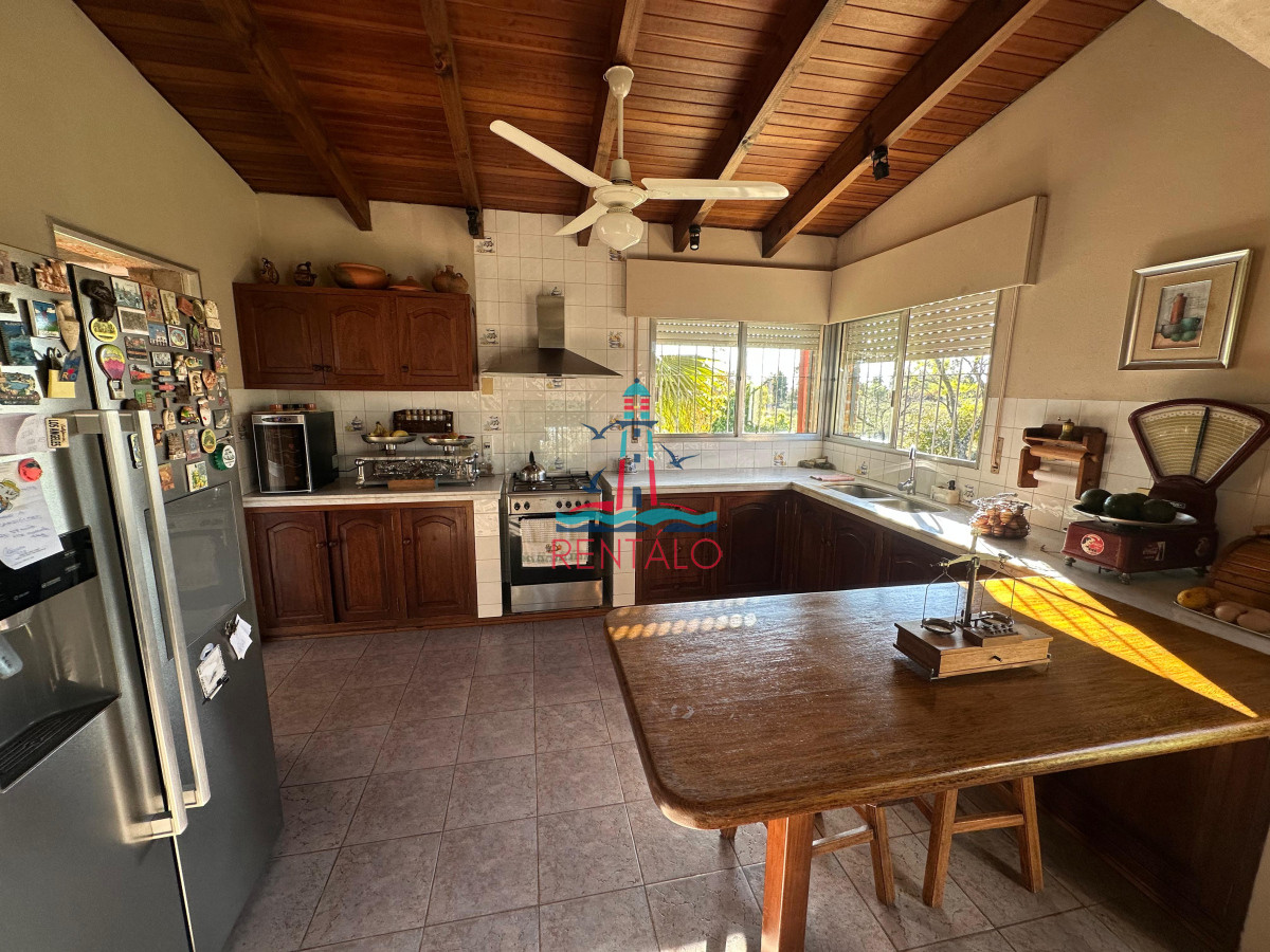 Casa ID.446 - Casa de 4 dormitorios en Salto con piscina 