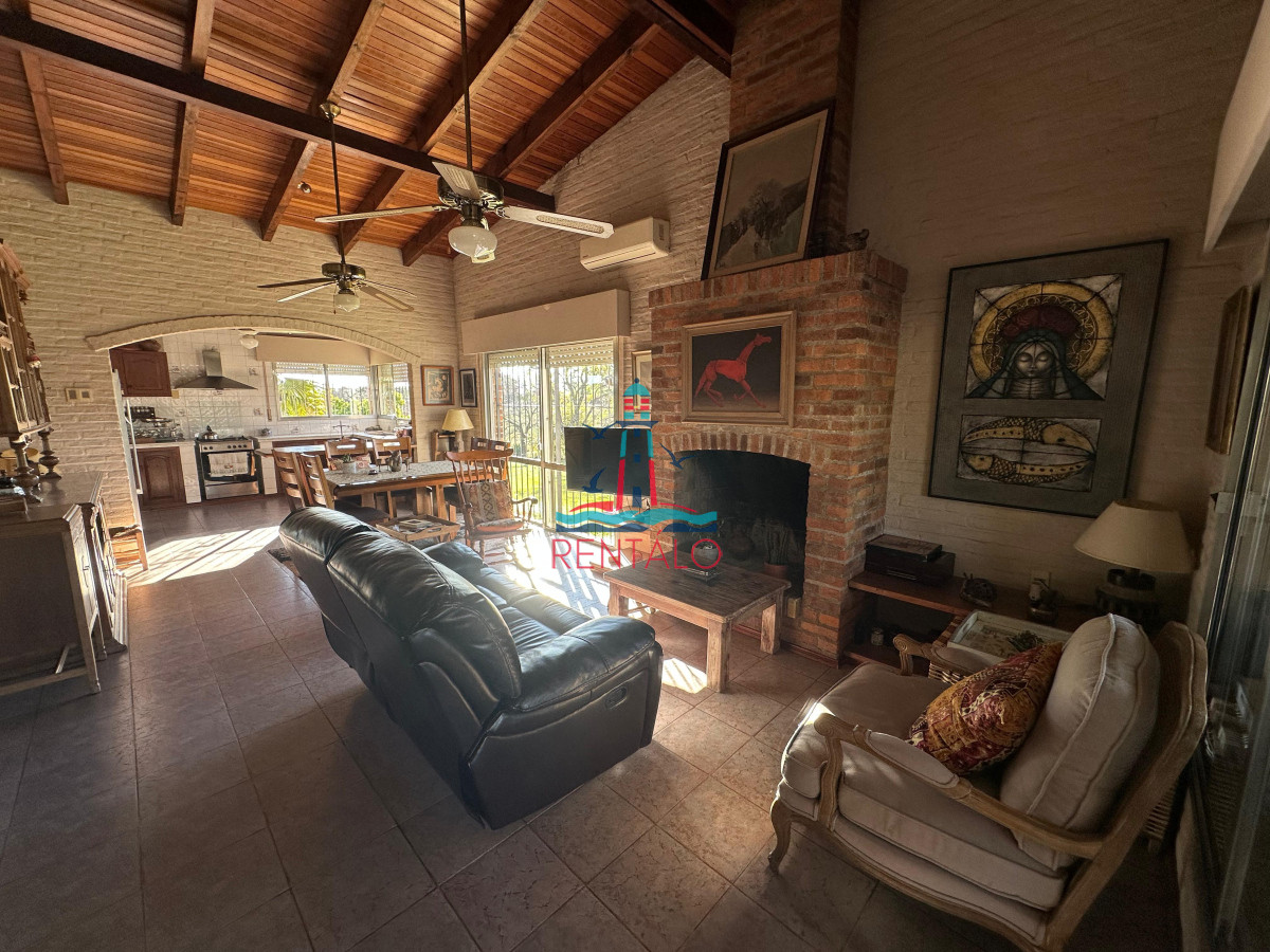 Casa ID.446 - Casa de 4 dormitorios en Salto con piscina 