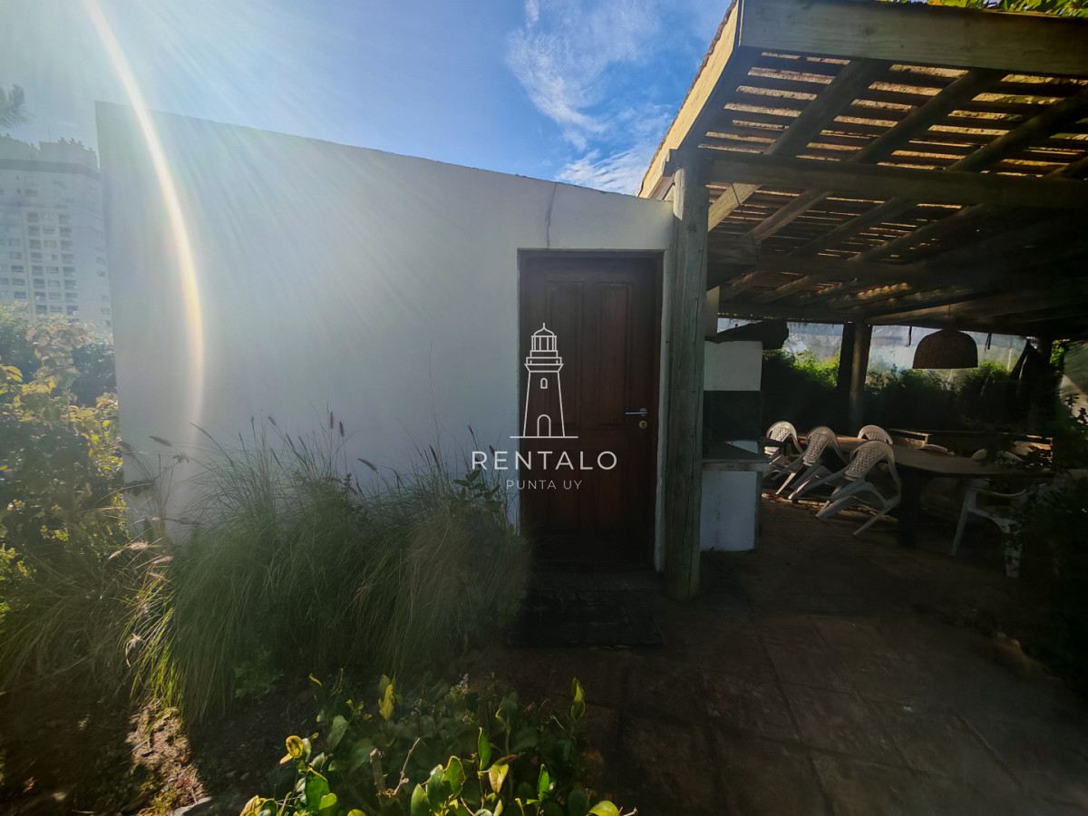 Casa ID.811 - Alquiler de temporada casa de 3 dormitorios en Punta del este 