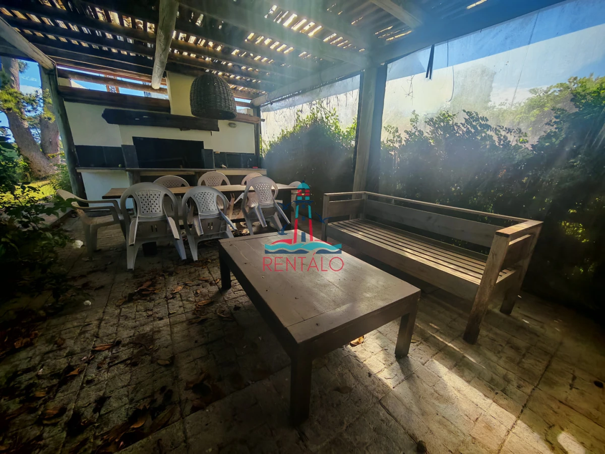 Casa ID.811 - Alquiler de temporada casa de 3 dormitorios en Punta del este 