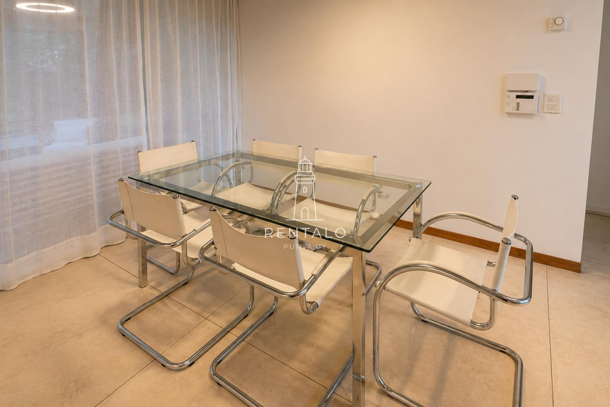 Casa ID.1305 - Casa en venta Rincon del Indio, Punta del este.