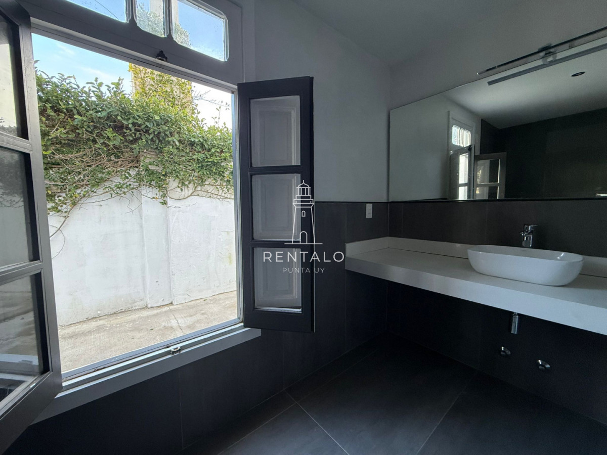Casa ID.1075 - Casa en venta peninsula de Punta del este 4 dormitorios 