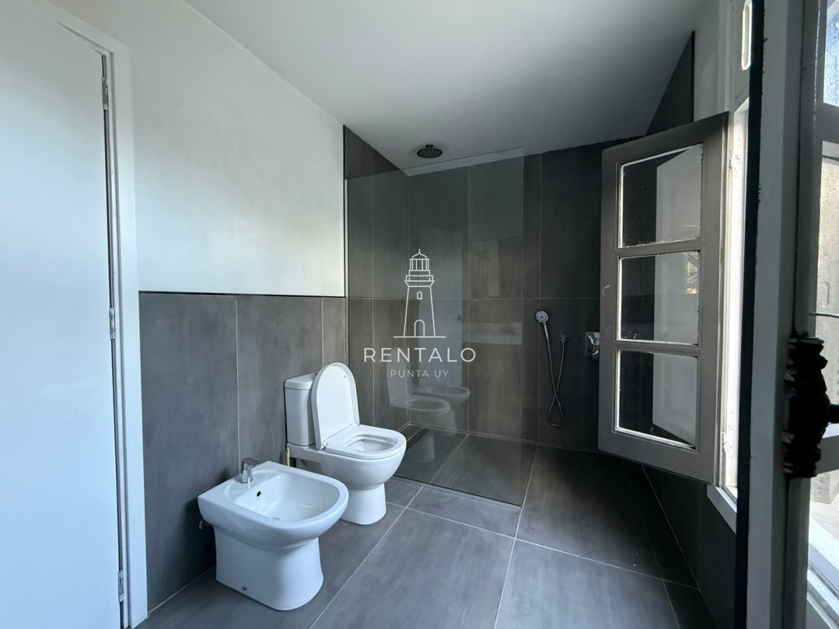 Casa ID.1075 - Casa en venta peninsula de Punta del este 4 dormitorios 