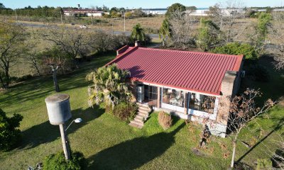 Casa de 4 dormitorios en Salto con piscina