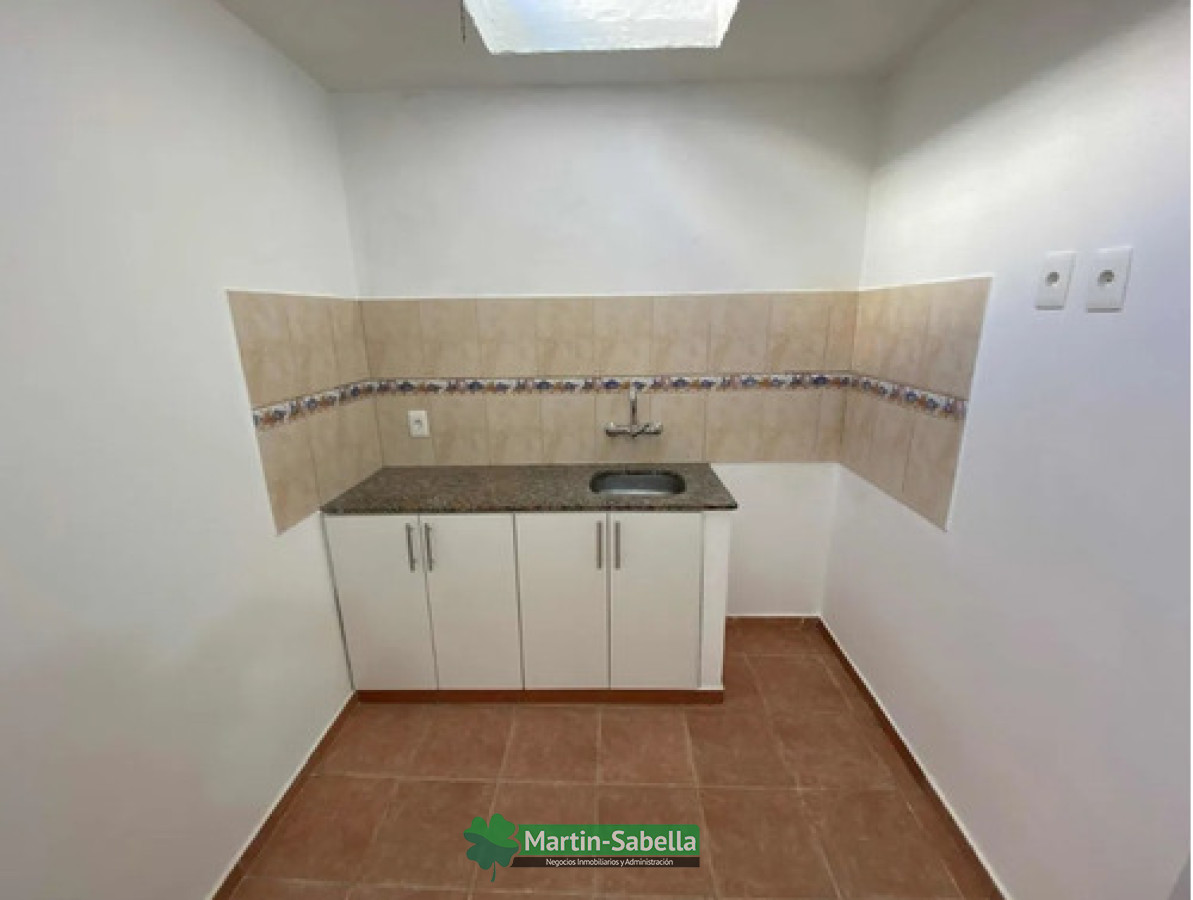 Apartamento ID.9 - Apartamento En Alquiler Aguada 2  Dormitorios Planta Baja 
