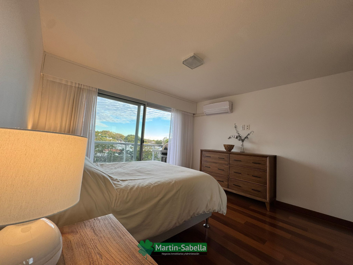 Apartamento ID.98/Apartamento-en-alquiler--Malvín- - Apartamento en alquiler - Malvín 