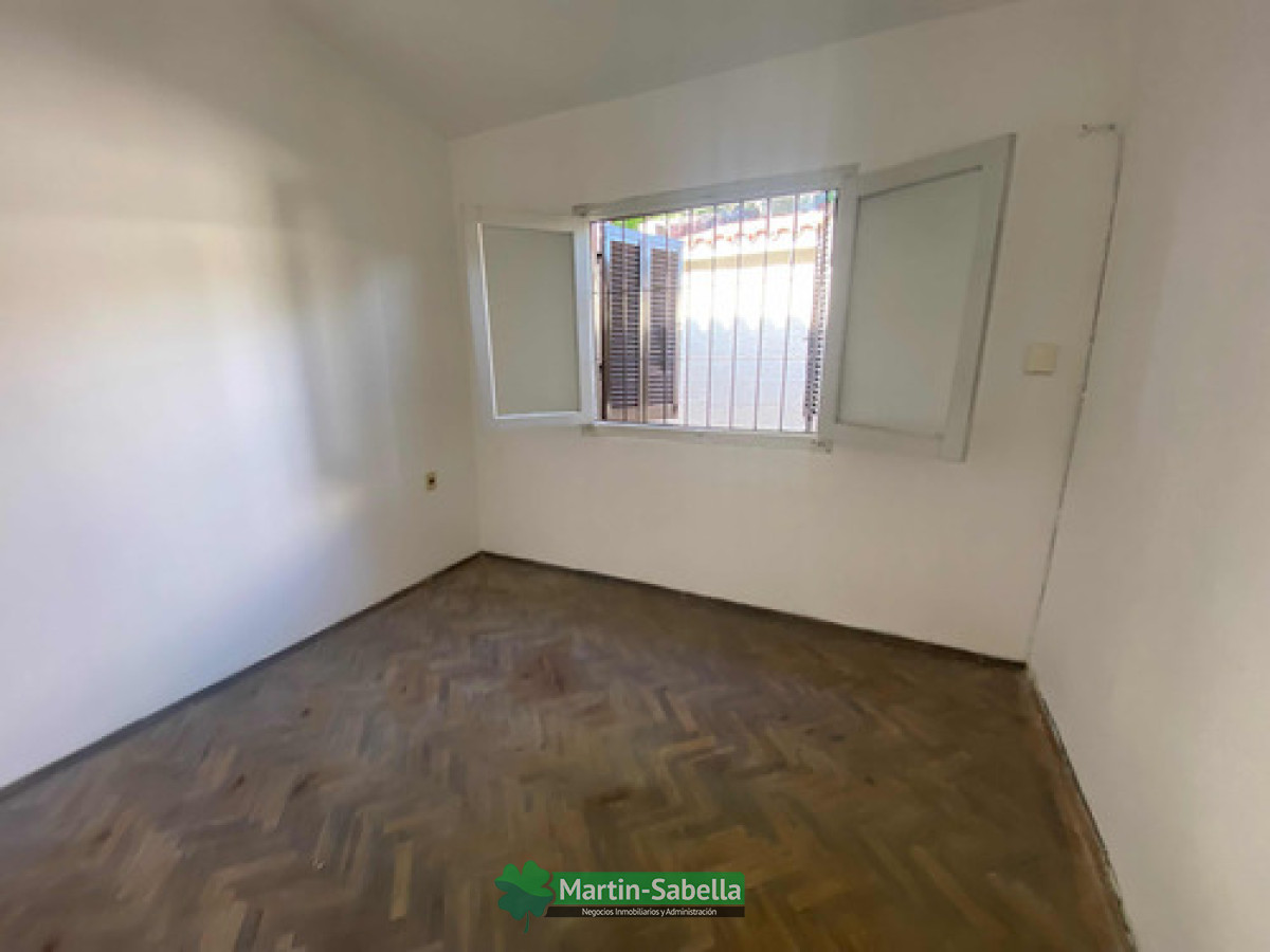Apartamento ID.6 - Apartamento En Alquiler Peñarol   Sayago  Tipo Casita  1 Dormitorio Covadonga Esquina Santos   