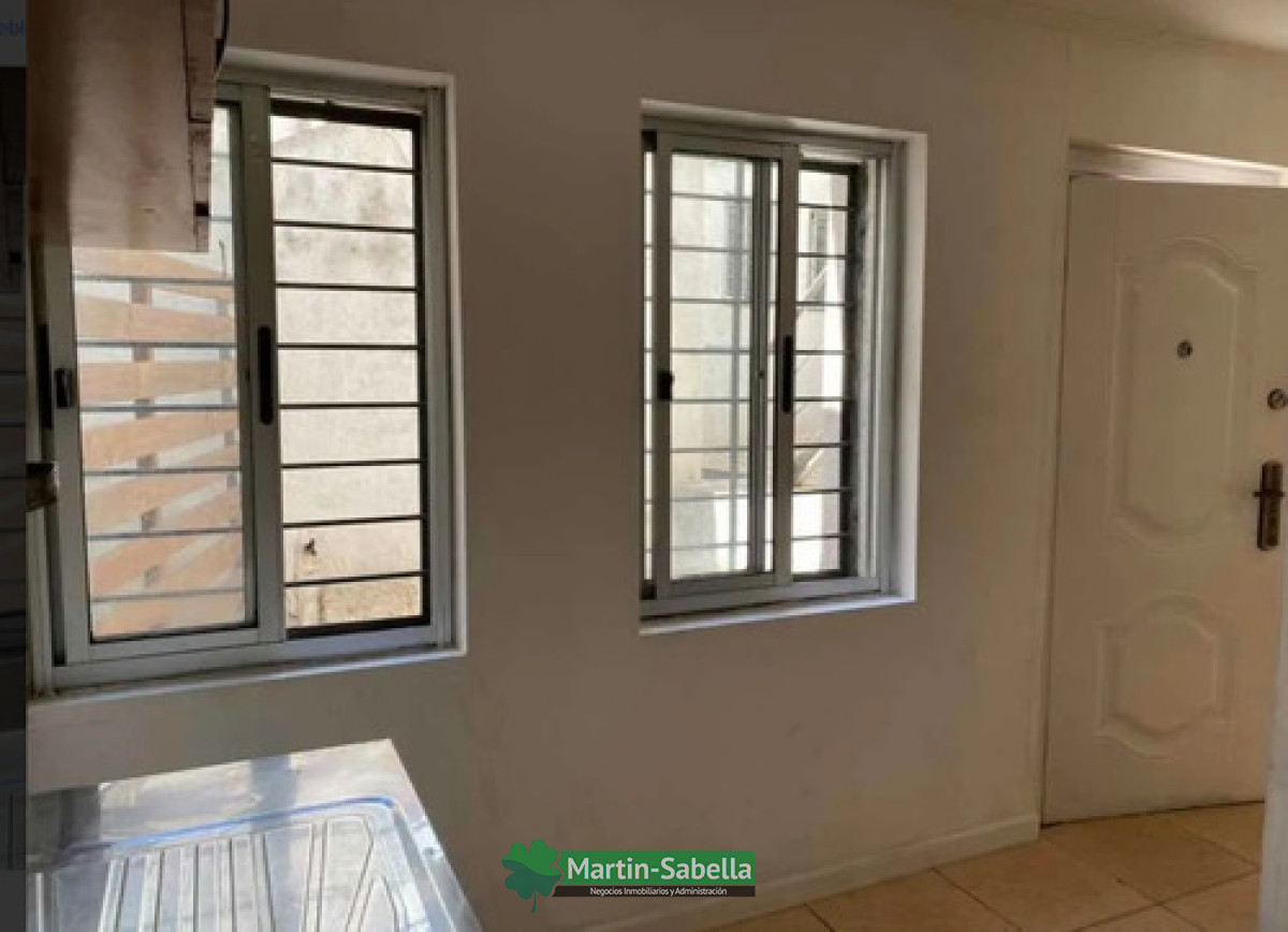 Apartamento ID.143/Apartamento-en-alquiler--La-Comercial- - Apartamento en alquiler - La Comercial 