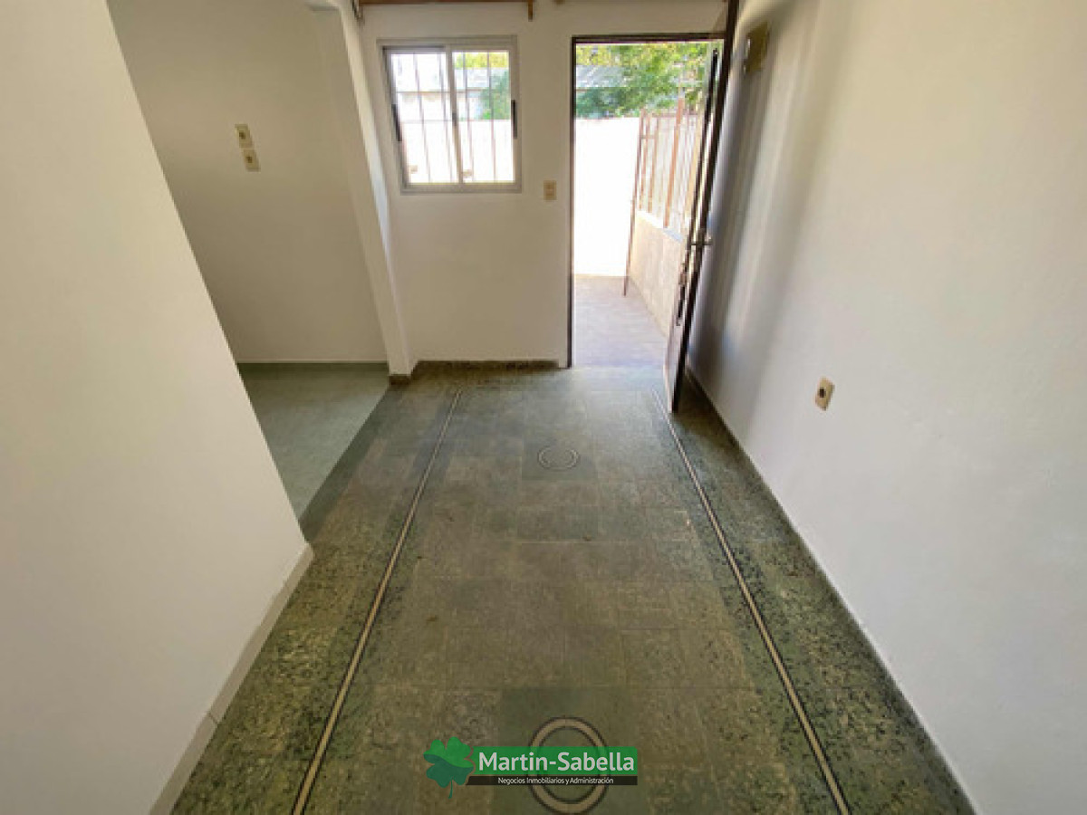 Apartamento ID.6 - Apartamento En Alquiler Peñarol   Sayago  Tipo Casita  1 Dormitorio Covadonga Esquina Santos   