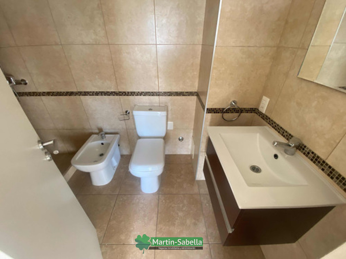 Apartamento ID.20 - Apartamento En Alquiler Brazo Oriental Con Garage