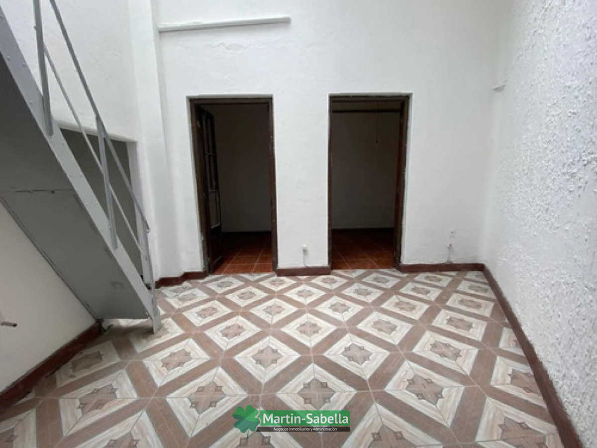 Apartamento ID.17 - Apto Tipo Casa Al Fondo 2 Dormitorios Sin Gastos Comunes  
