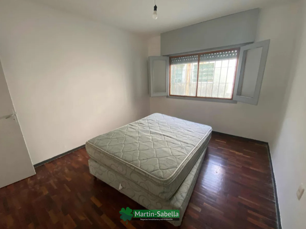 Apartamento ID.5 - Apartamento En Alquiler  Ciudad Vieja  1 Dormitorio Próximo Al Hospital  Maciel  