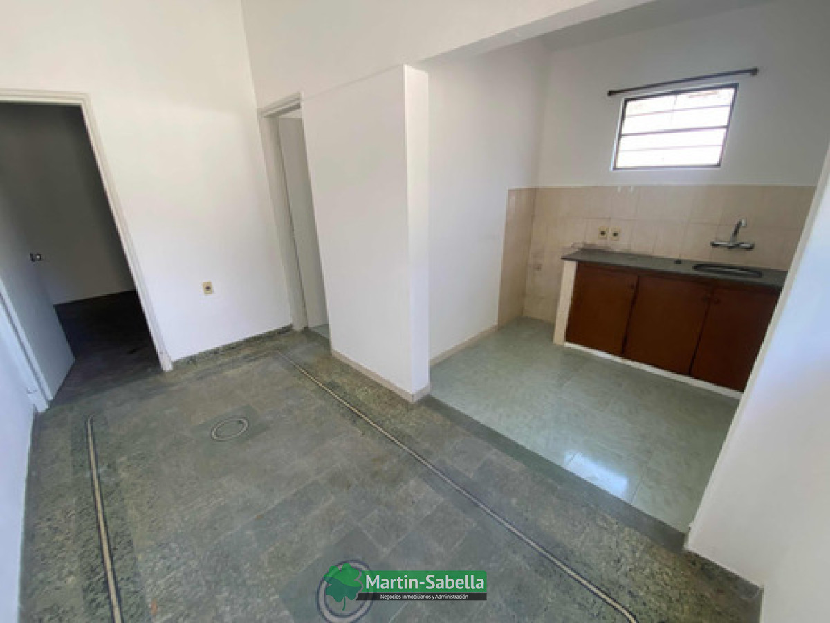Apartamento ID.6 - Apartamento En Alquiler Peñarol   Sayago  Tipo Casita  1 Dormitorio Covadonga Esquina Santos   