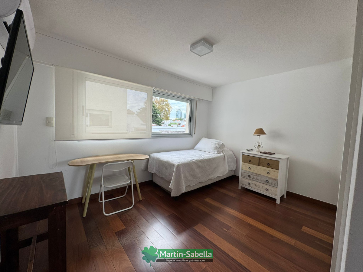 Apartamento ID.98/Apartamento-en-alquiler--Malvín- - Apartamento en alquiler - Malvín 