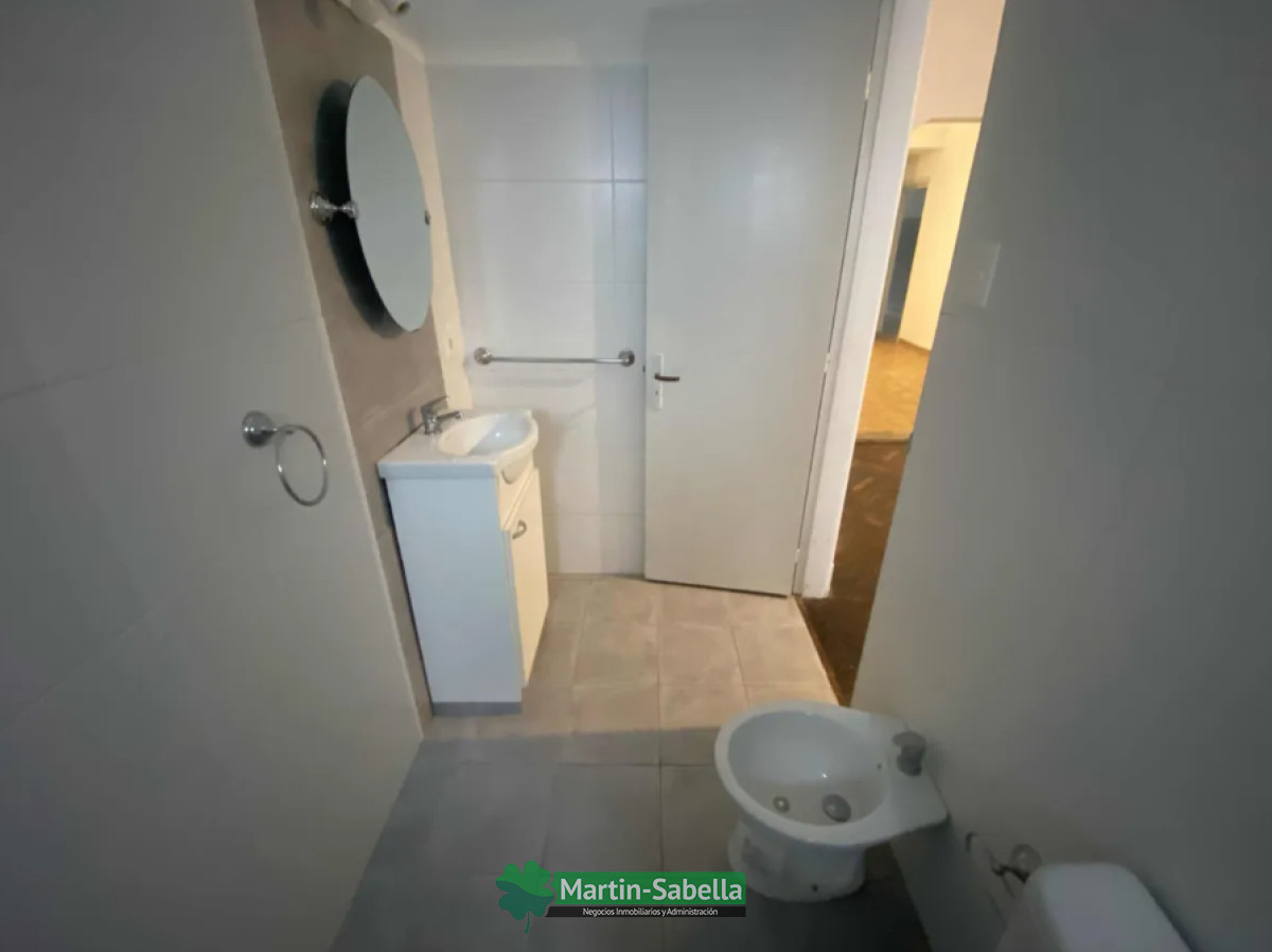 Apartamento ID.3 - Apartamento En Alquiler Pocitos Nuevo Planta Baja  Ideal Pérsona Mayor Con Patio Proximo A Montevideo Shopping 