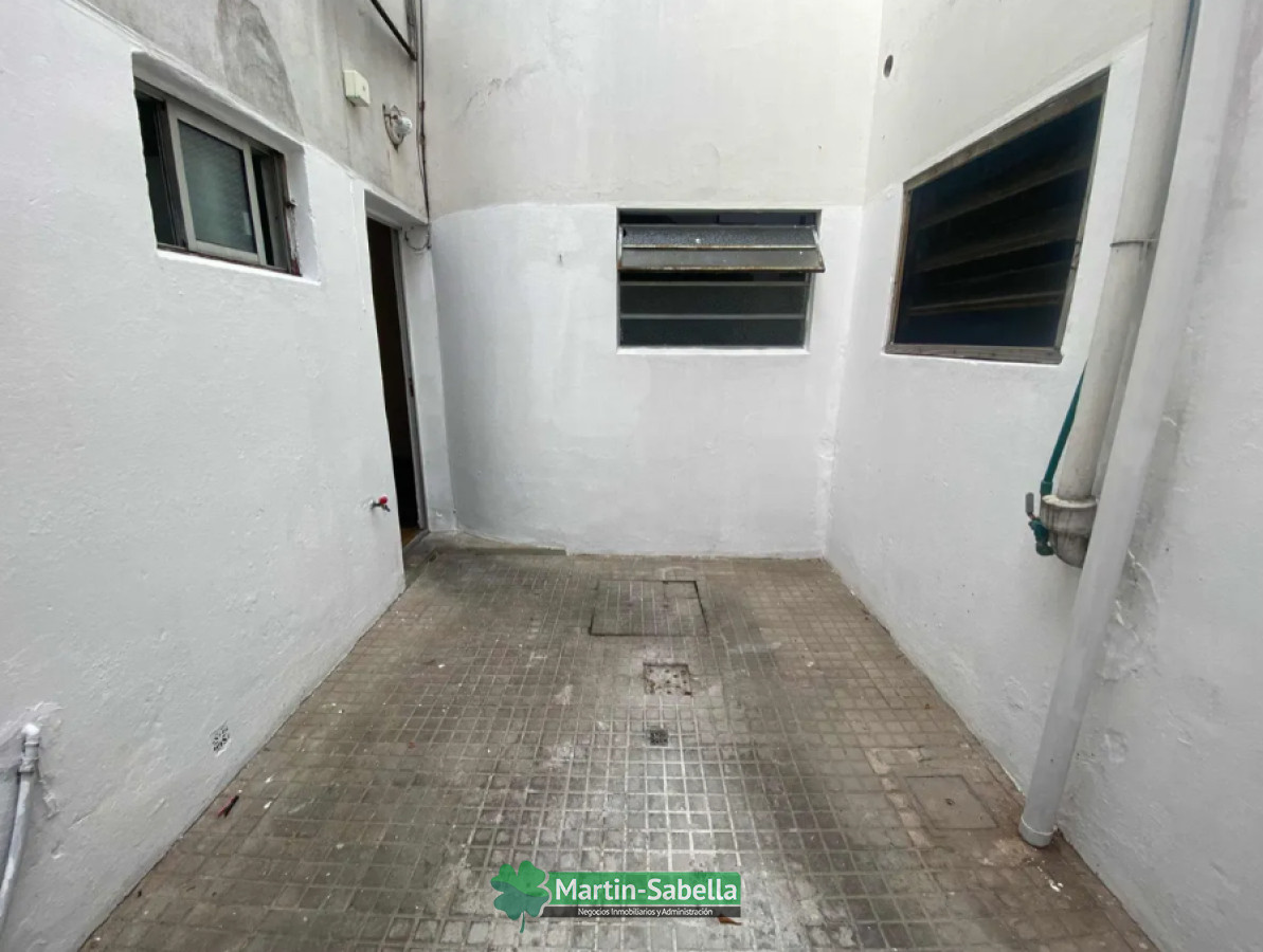 Apartamento ID.3 - Apartamento En Alquiler Pocitos Nuevo Planta Baja  Ideal Pérsona Mayor Con Patio Proximo A Montevideo Shopping 