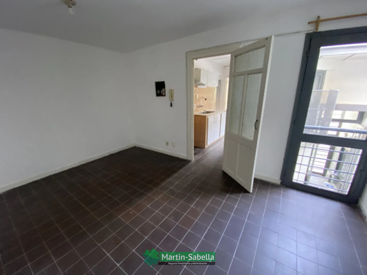 Apartamento ID.605/Apartamento-en-Alquiler--Tres-Cruces- - Apartamento en Alquiler - Tres Cruces 