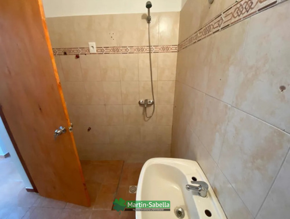 Apartamento ID.9 - Apartamento En Alquiler Aguada 2  Dormitorios Planta Baja 