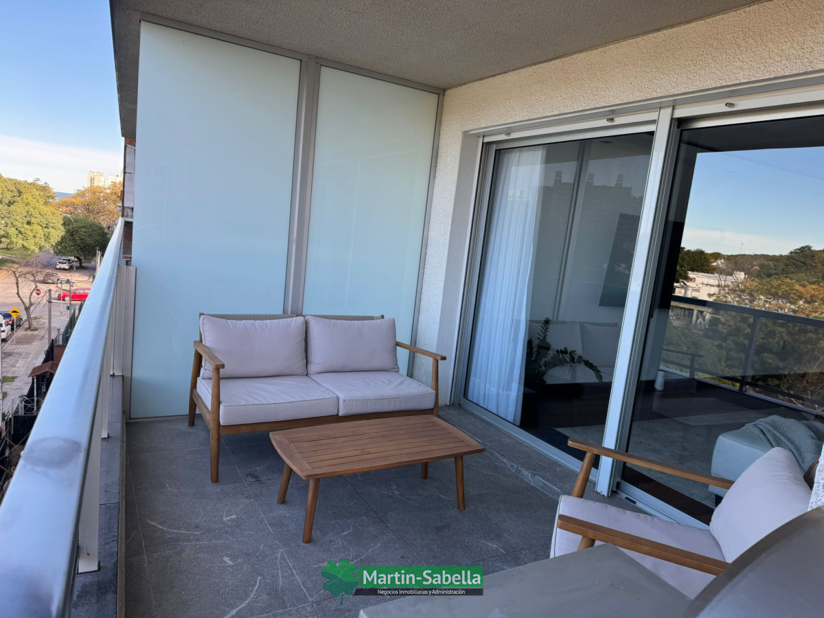 Apartamento ID.98/Apartamento-en-alquiler--Malvín- - Apartamento en alquiler - Malvín 