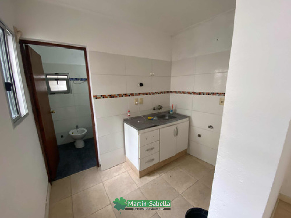 Apartamento ID.158/Apartamento-en-alquiler--La-Comercial- - Apartamento en alquiler - La Comercial 