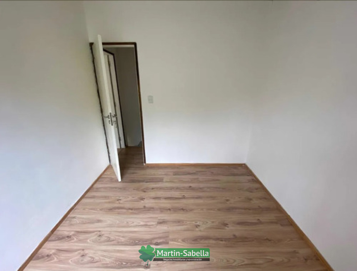 Apartamento ID.4 - Apartamento  En Alquiler Tipo Casa  Duplex  2 Dormitorios 