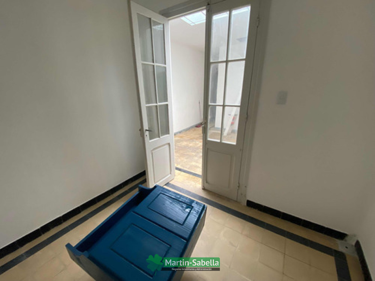 Apartamento ID.235/Apartamento-en-alquiler--Tres-Cruces- - Apartamento en alquiler - Tres Cruces 